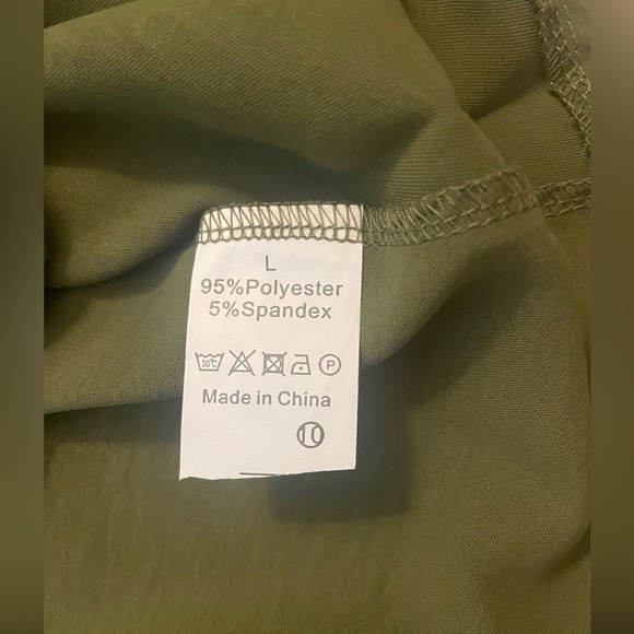 Olive Green Button-Down Women's Top - Picture 3 of 4